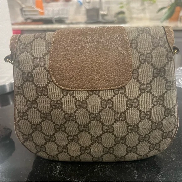 GUCCI Vintage GG Monogram Small Flap Shoulder/Crossbody Bag - Picture 10 of 12